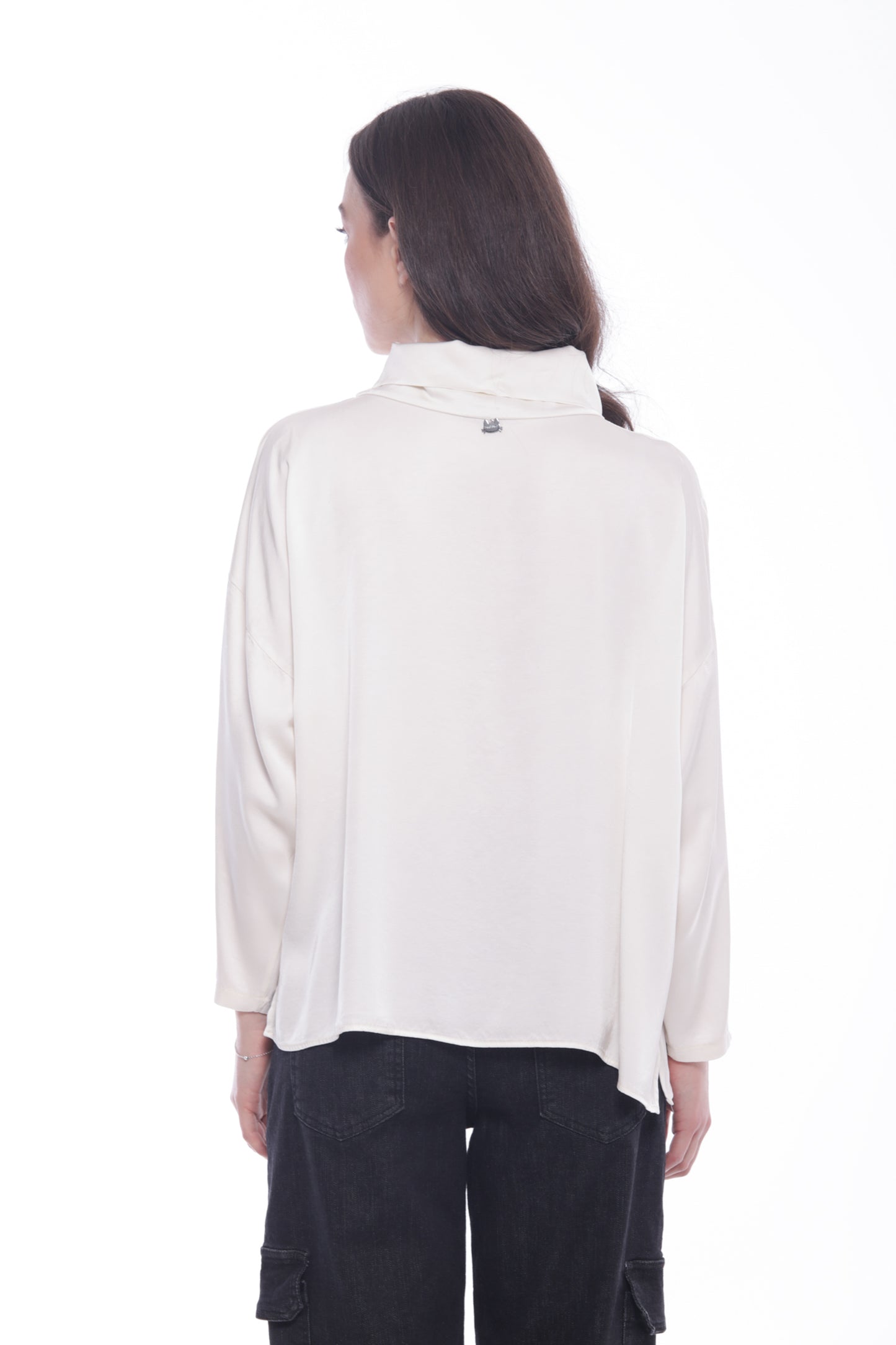 BLUSA CON COLLO MORBIDO IN RASO