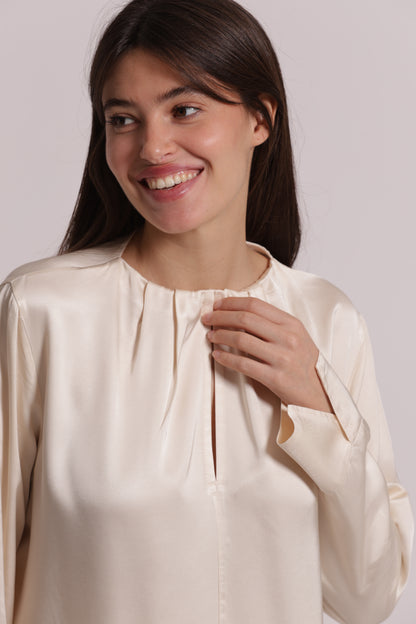 BLUSA SCOLLO TONDO IN RASO DI VISCOSA