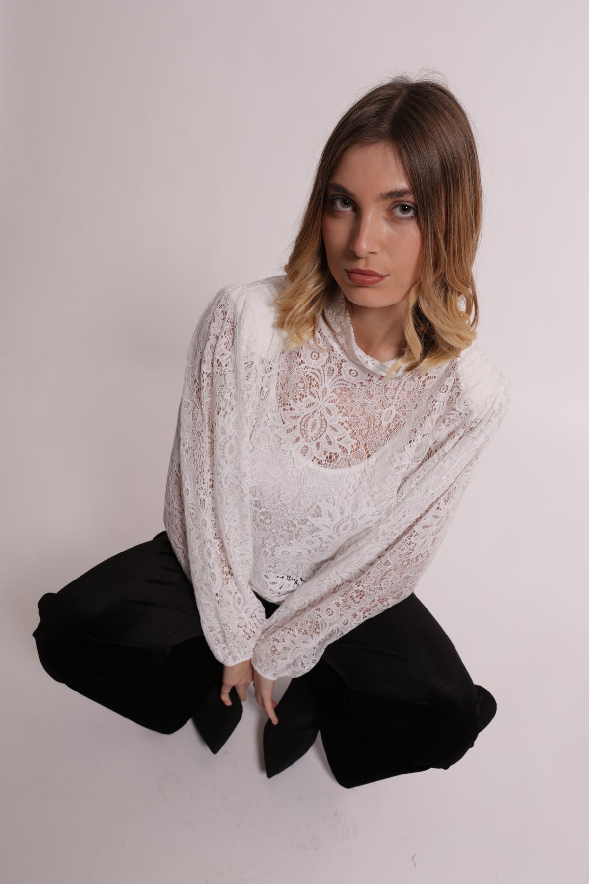 BLUSA IN PIZZO