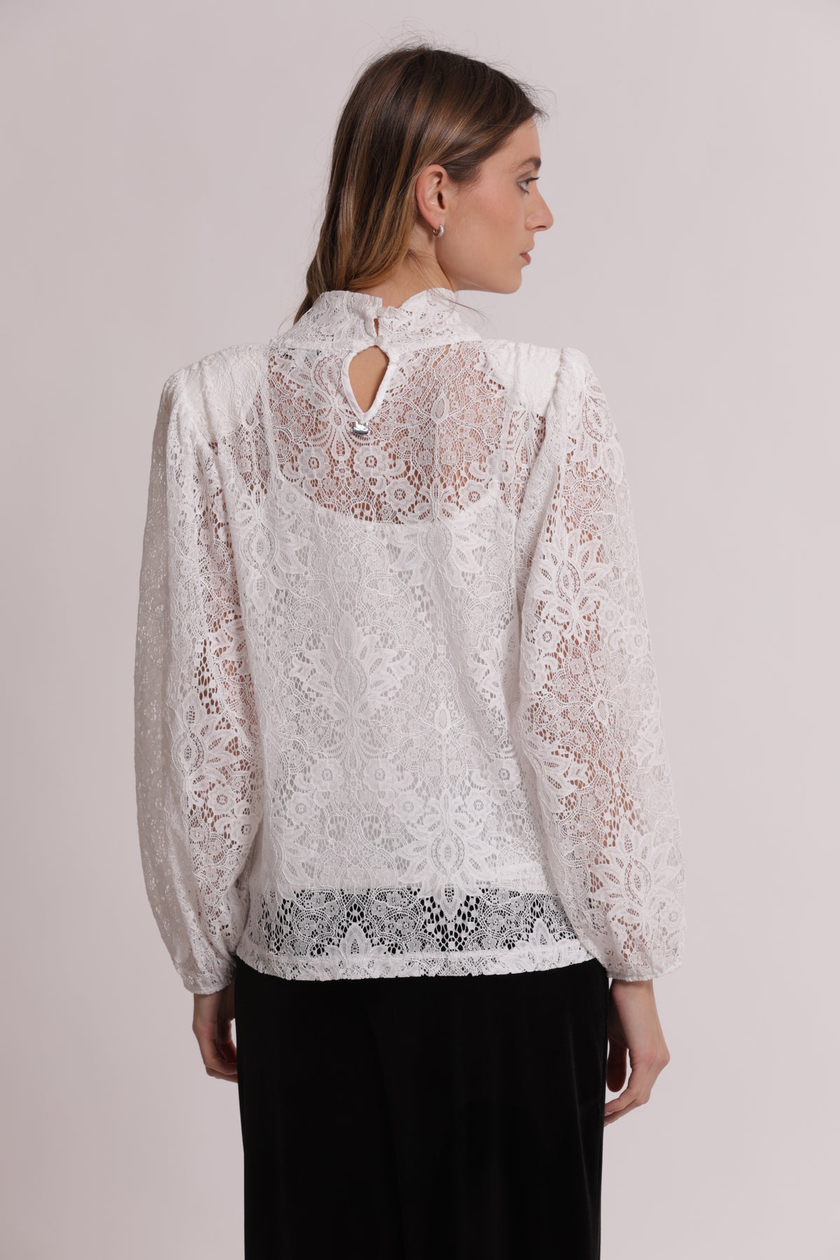 BLUSA IN PIZZO