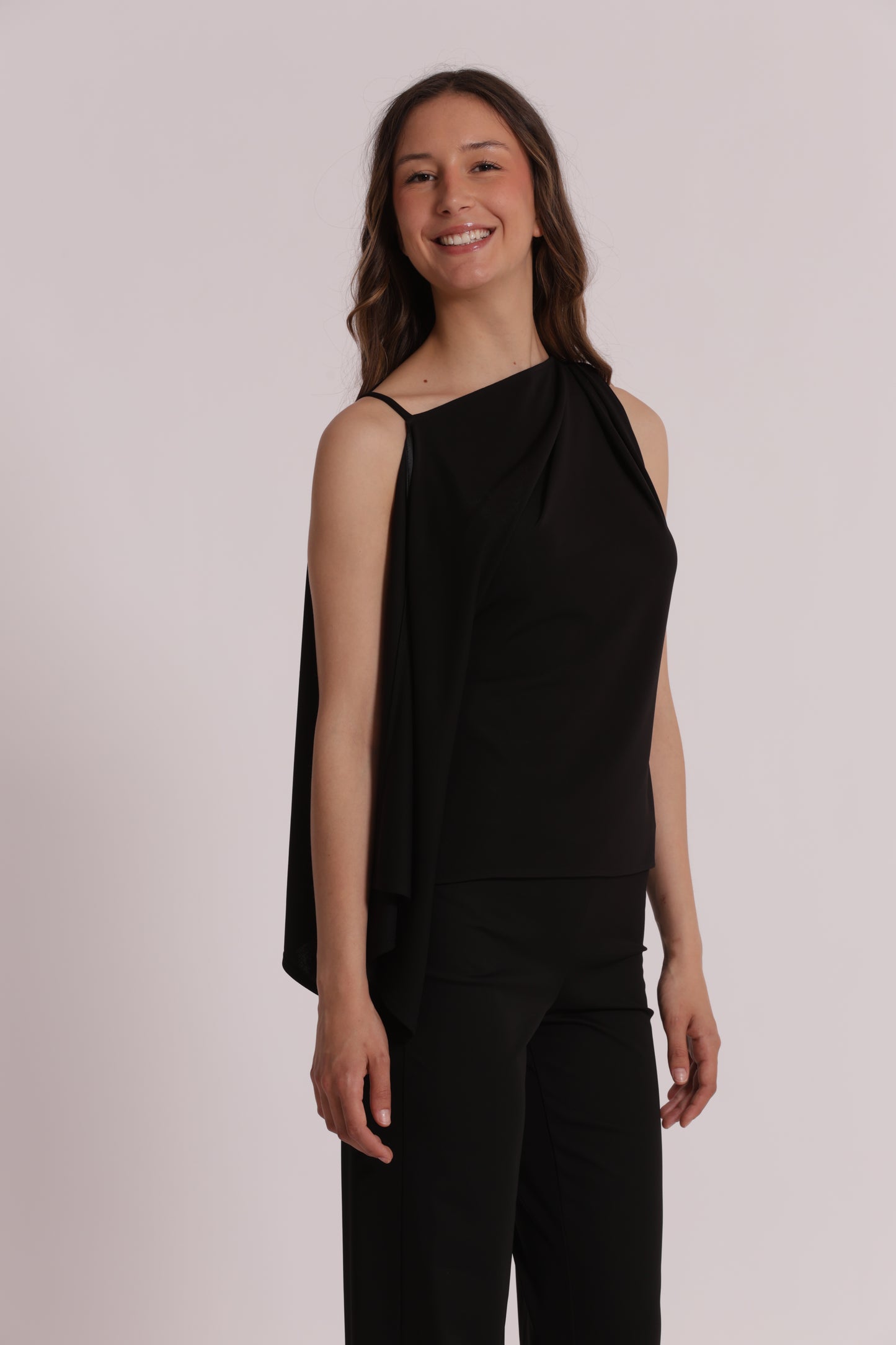 BLUSA CON SPALLA SCESA