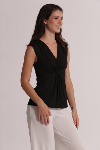 TOP SCOLLO A V CON ARRICCIATURA FRONTALE