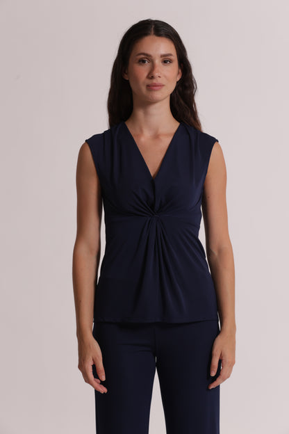 TOP SCOLLO A V CON ARRICCIATURA FRONTALE