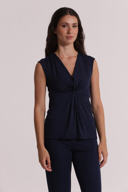 TOP SCOLLO A V CON ARRICCIATURA FRONTALE