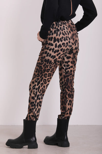 PANTALONE CON ELASTICO DIETRO FANTASIA LEOPARDATA