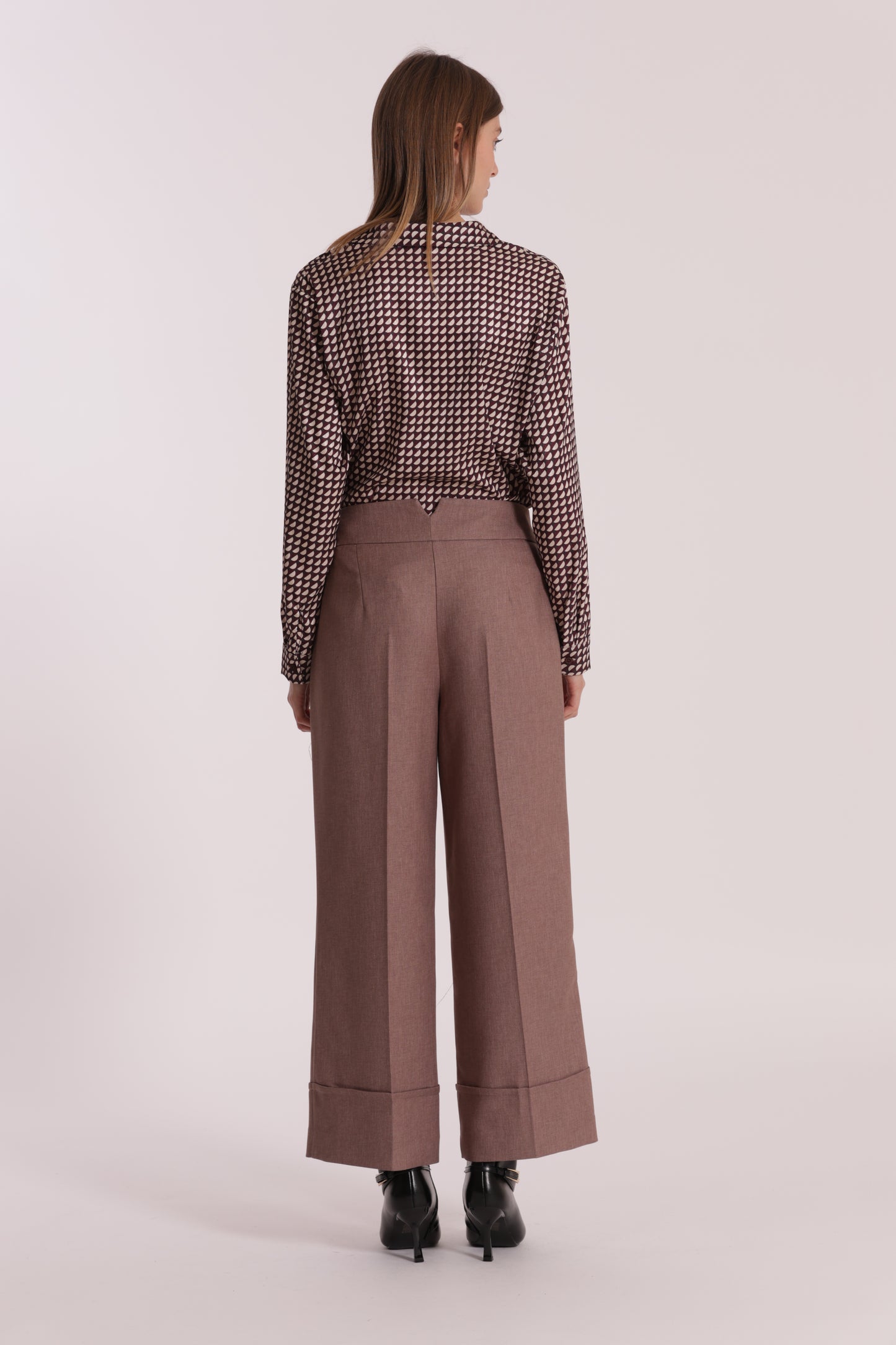 PANTALONE CROPPED IN TESSUTO FIAMMATO
