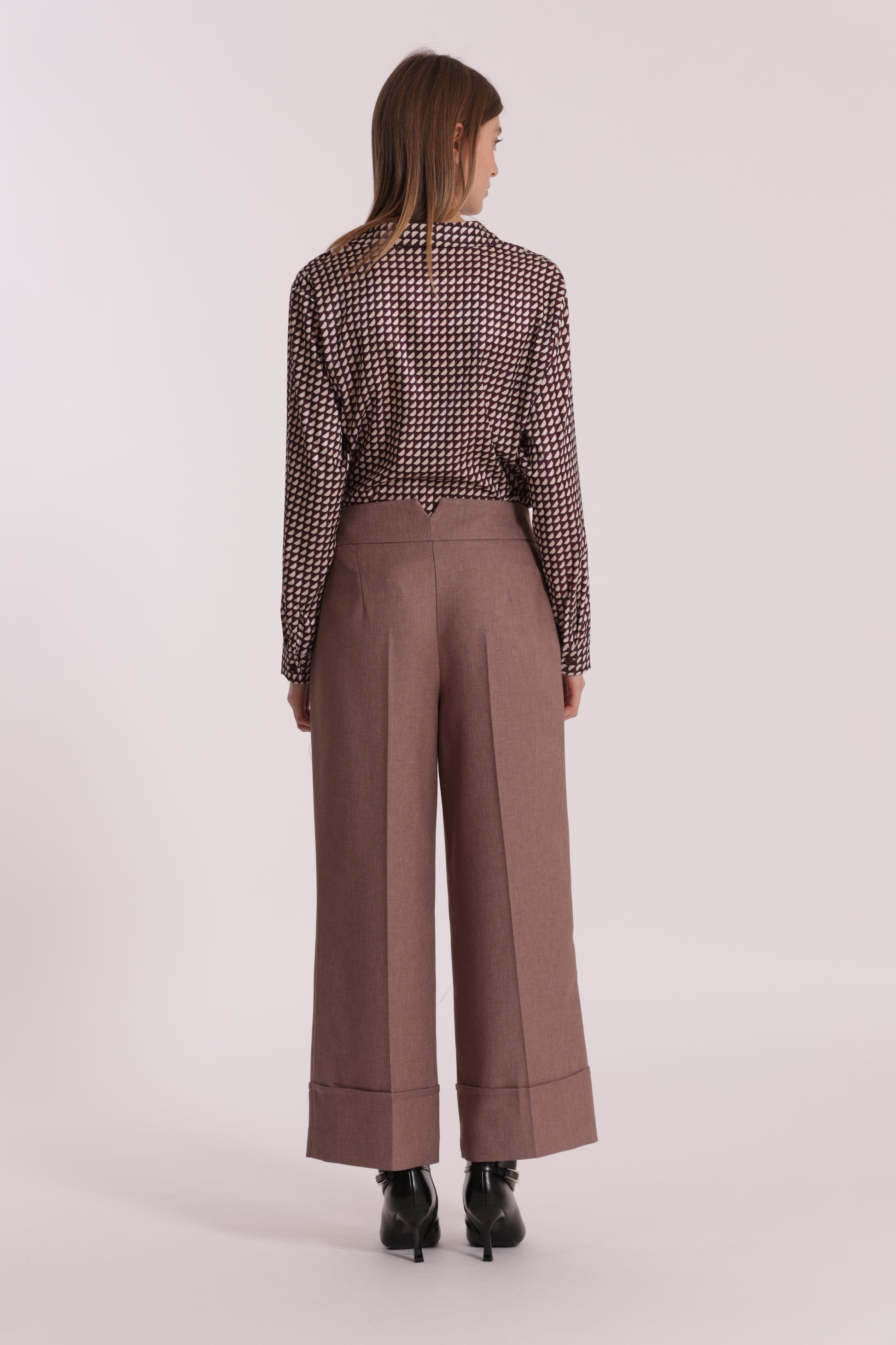 PANTALONE CROPPED IN TESSUTO FIAMMATO