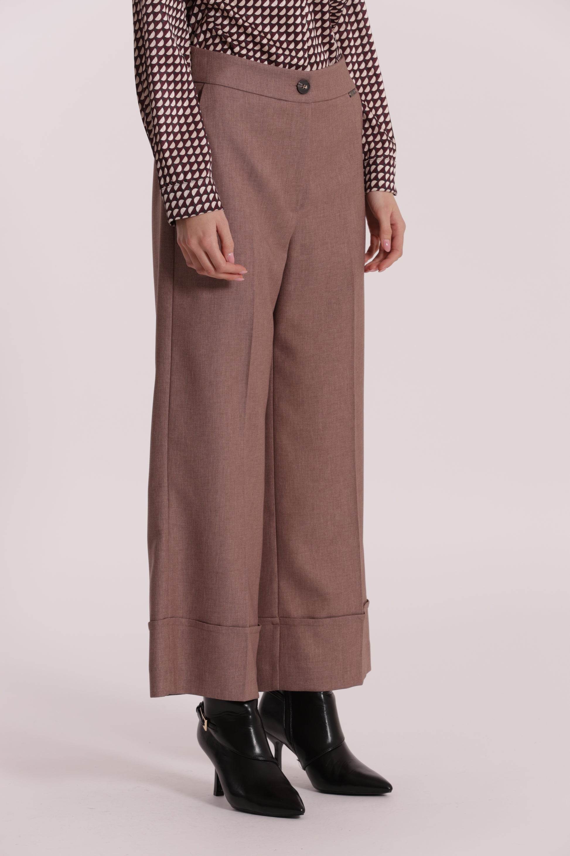 PANTALONE CROPPED IN TESSUTO FIAMMATO