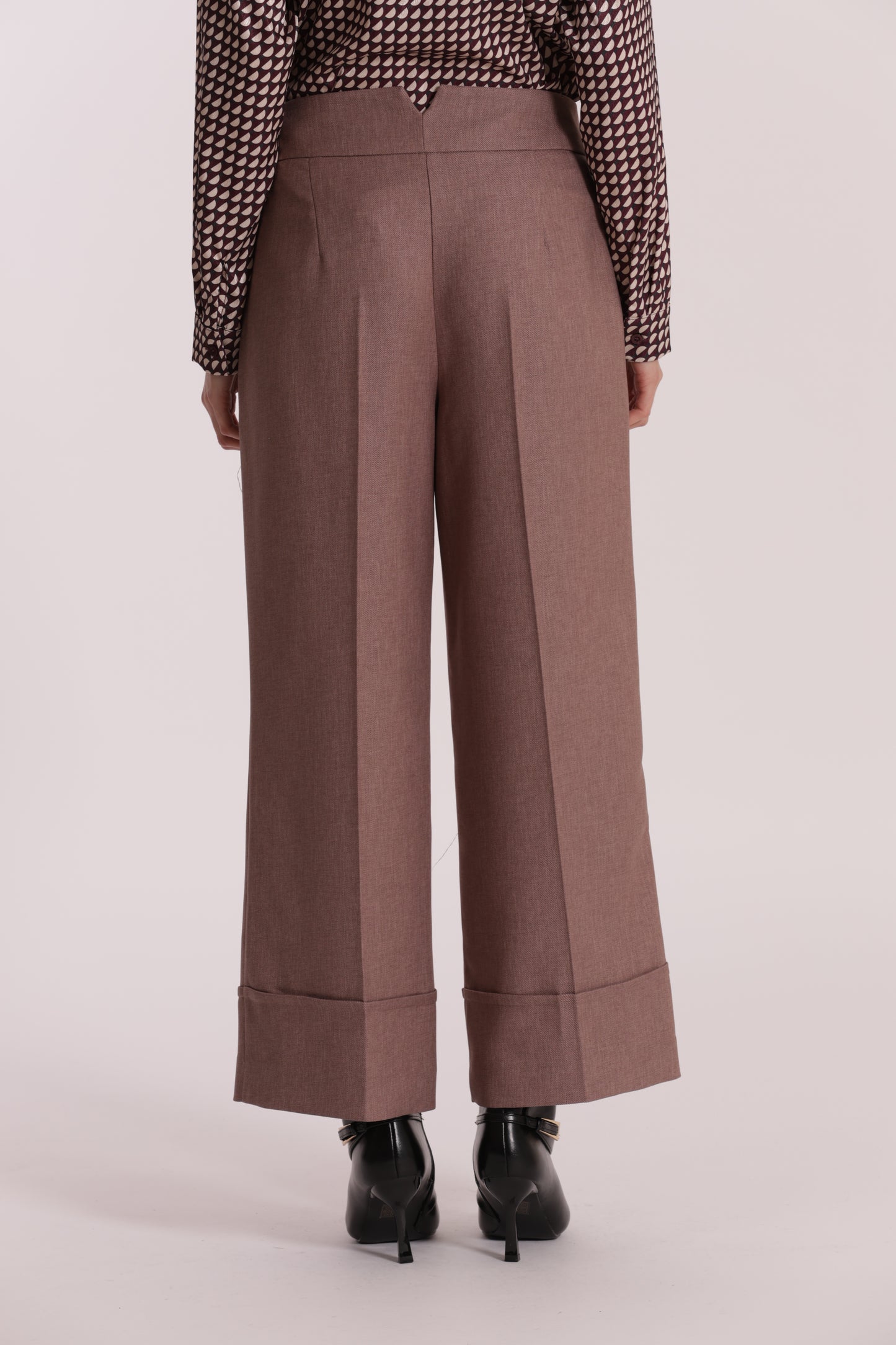 PANTALONE CROPPED IN TESSUTO FIAMMATO