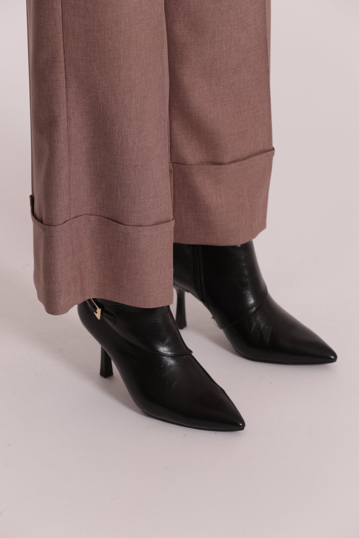 PANTALONE CROPPED IN TESSUTO FIAMMATO