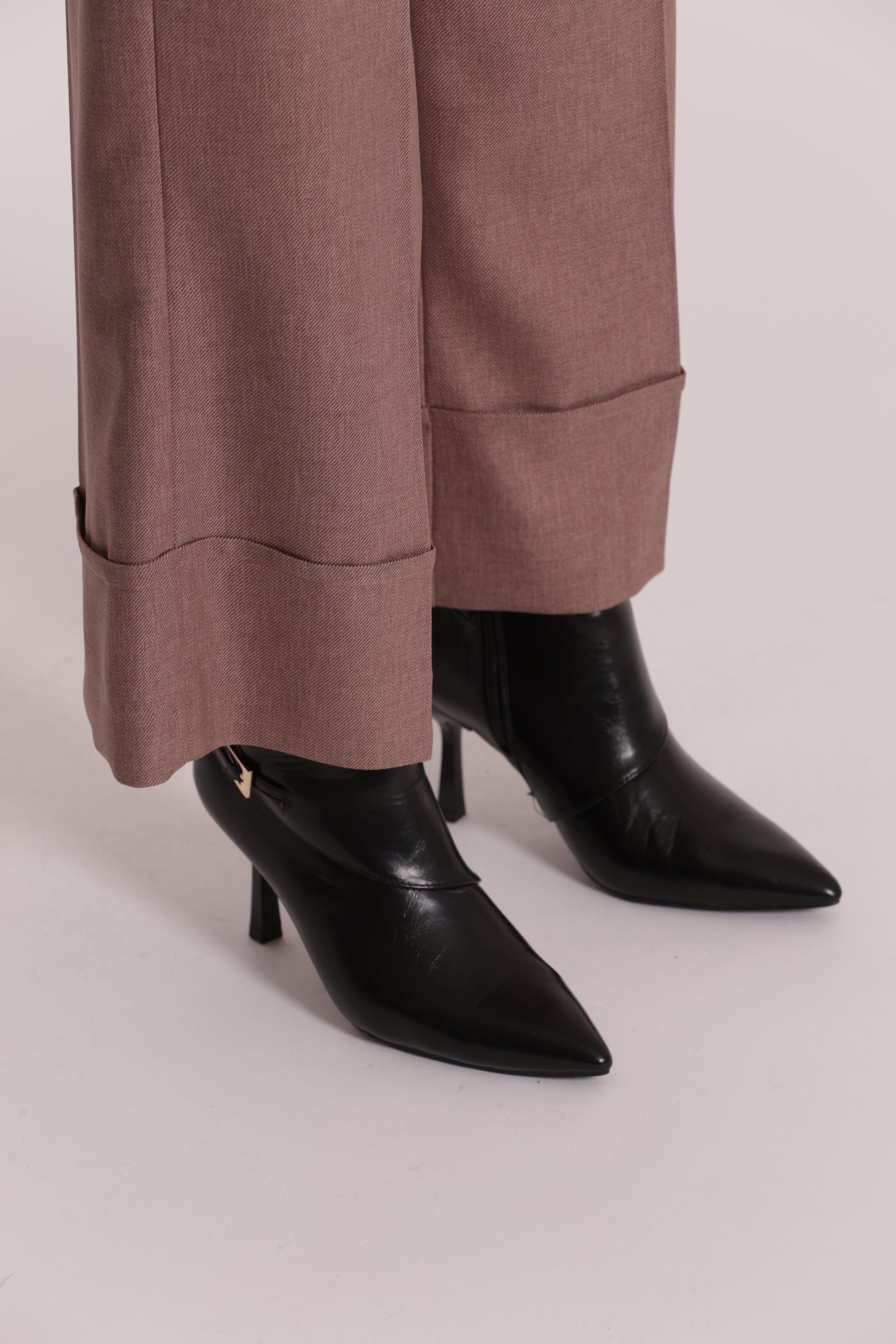 PANTALONE CROPPED IN TESSUTO FIAMMATO