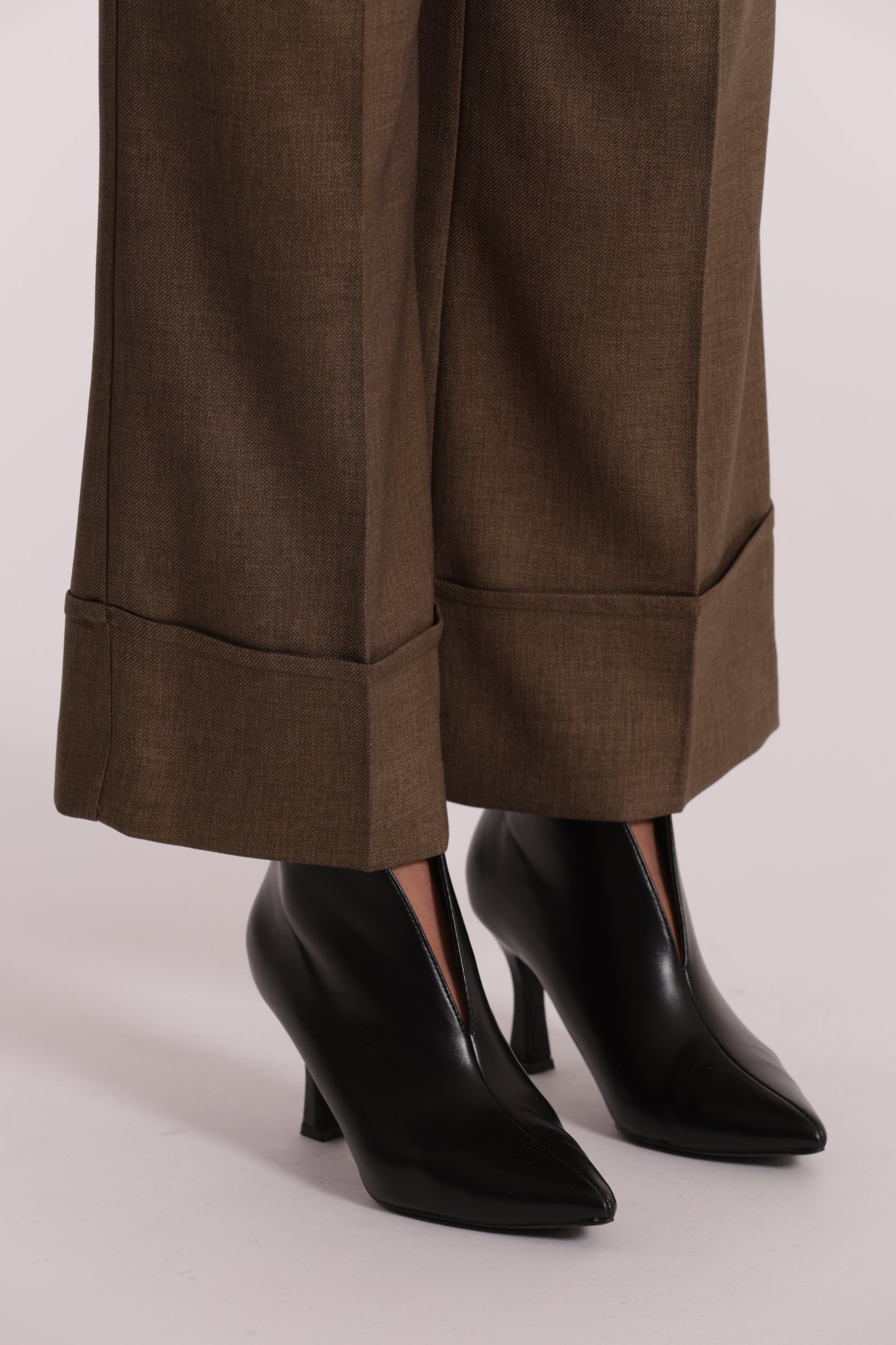 PANTALONE CROPPED IN TESSUTO FIAMMATO