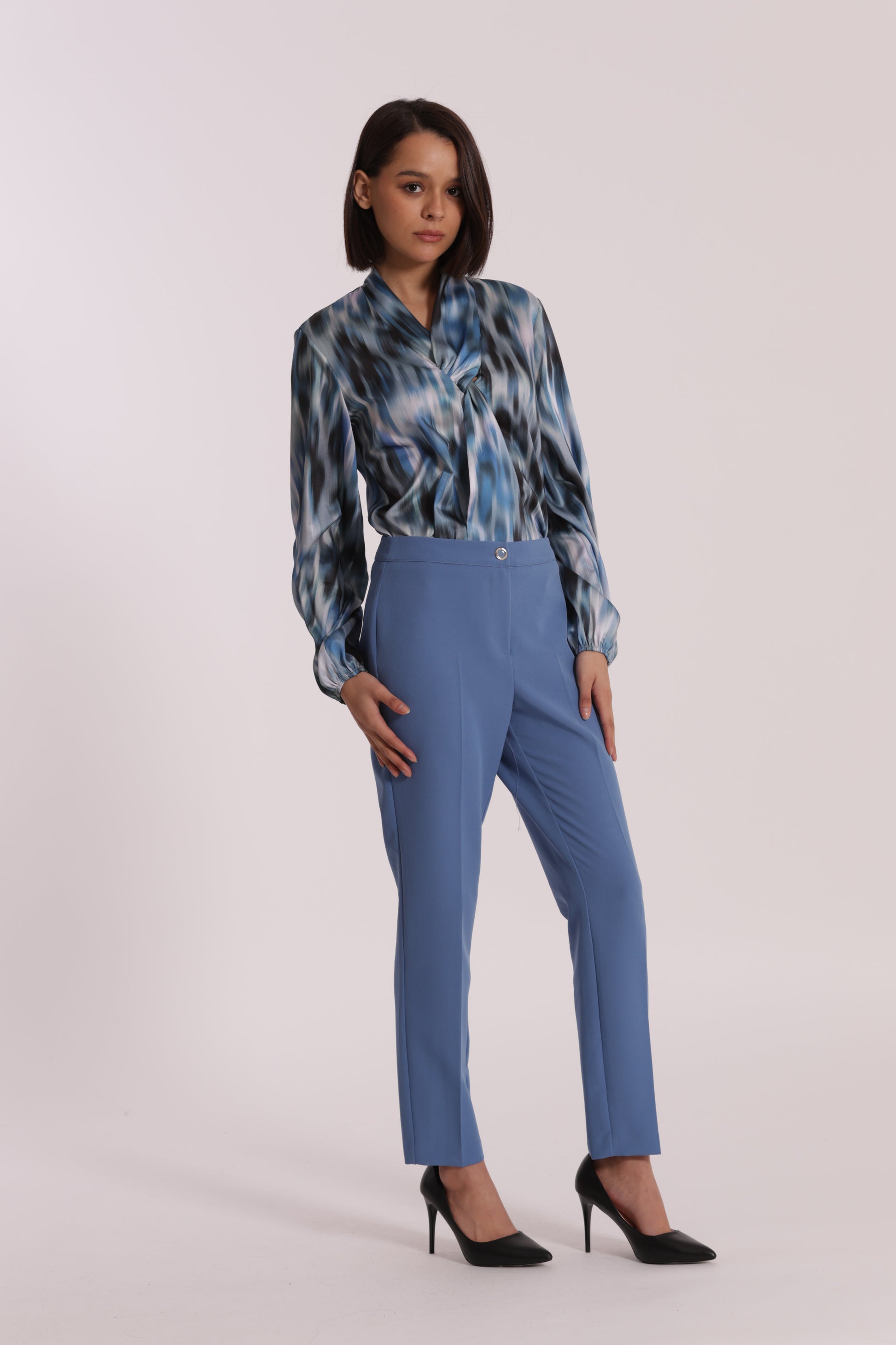 PANTALONE SIGARETTA IN TESSUTO TECNICO