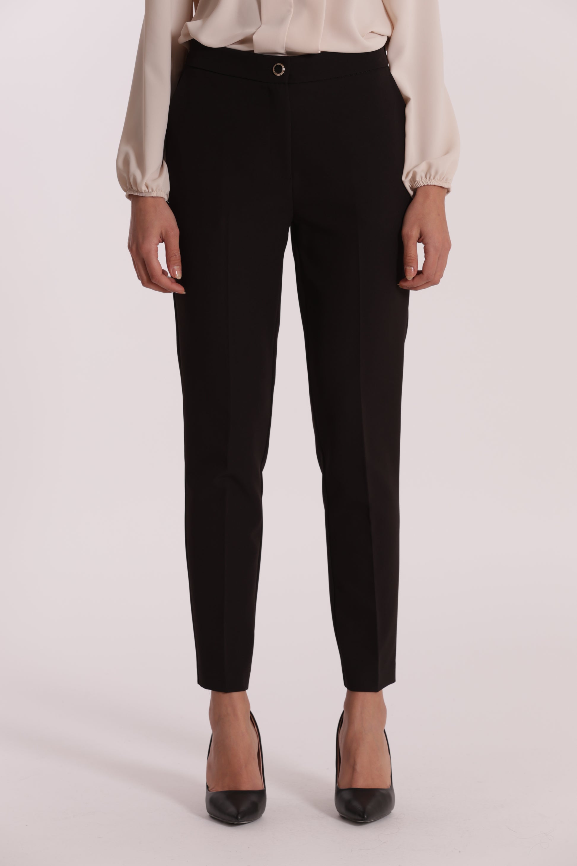 PANTALONE SIGARETTA CON ELASTICO DIETRO IN TESSUTO TECNICO