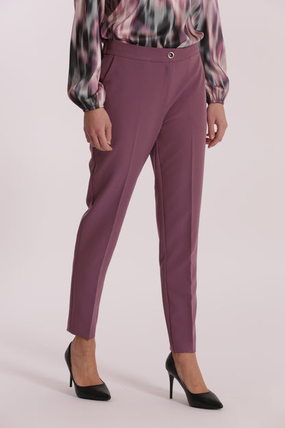 PANTALONE SIGARETTA CON ELASTICO DIETRO IN TESSUTO TECNICO
