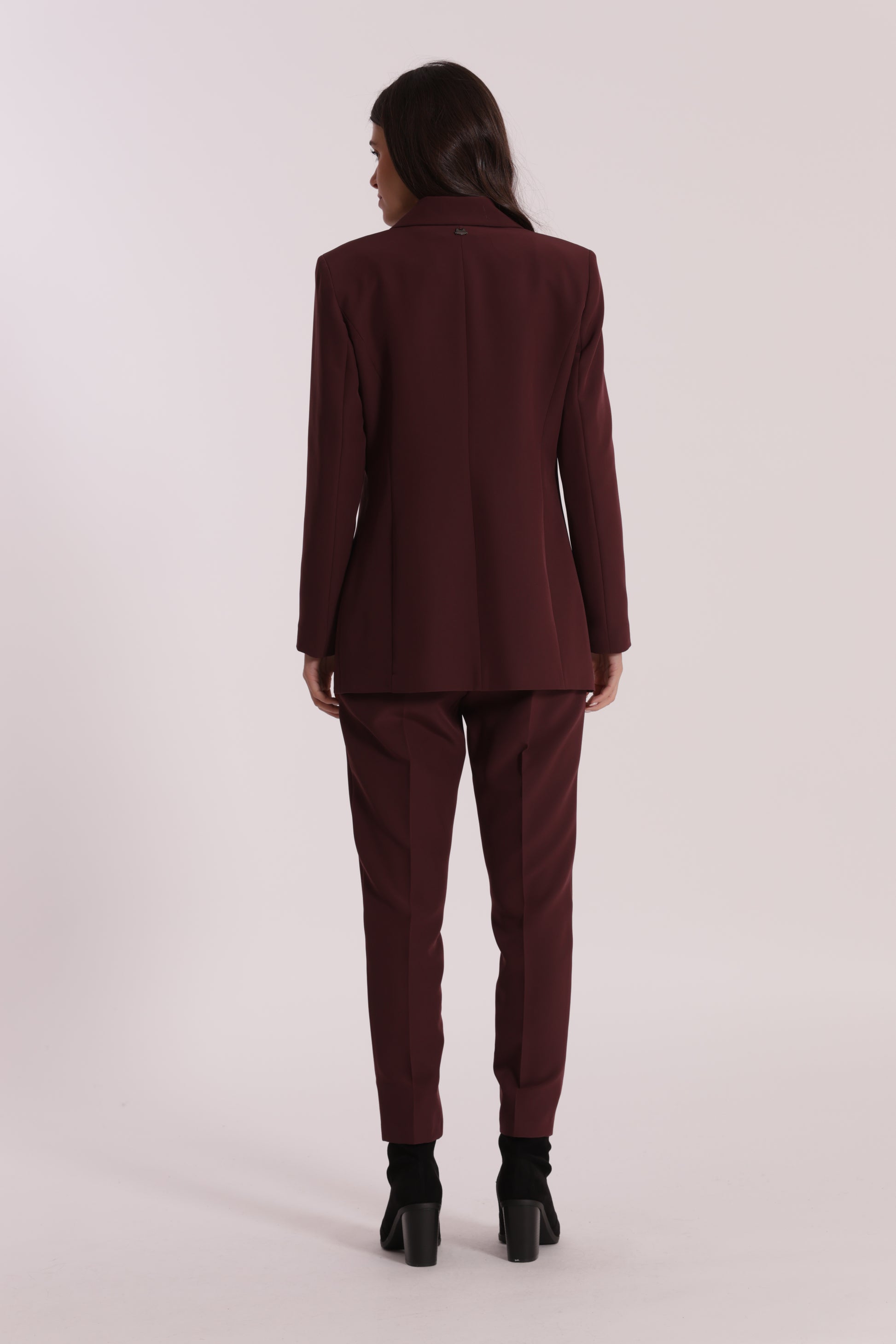 PANTALONE SIGARETTA CON ELASTICO DIETRO IN TESSUTO TECNICO