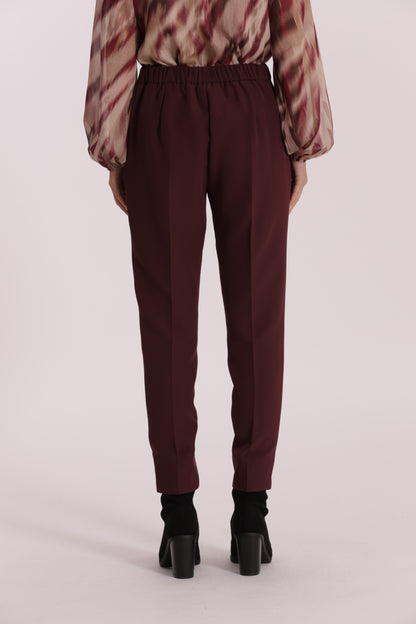 PANTALONE SIGARETTA CON ELASTICO DIETRO IN TESSUTO TECNICO
