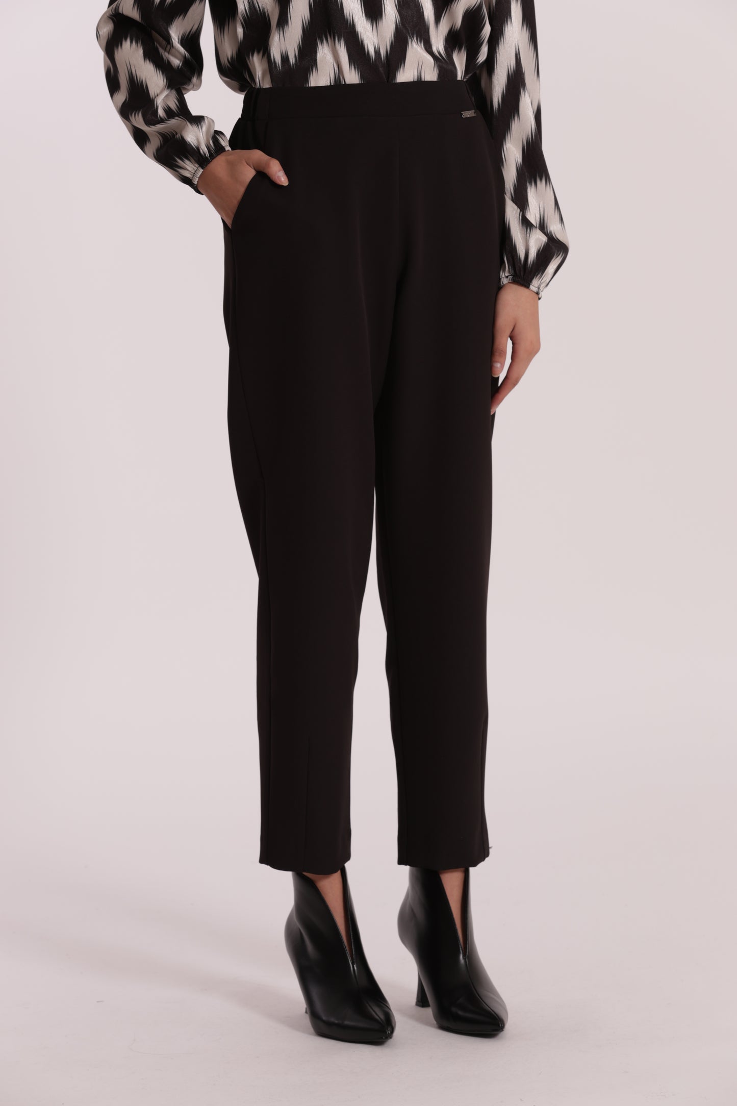 PANTALONE PALLONCINO IN TESSUTO TECNICO