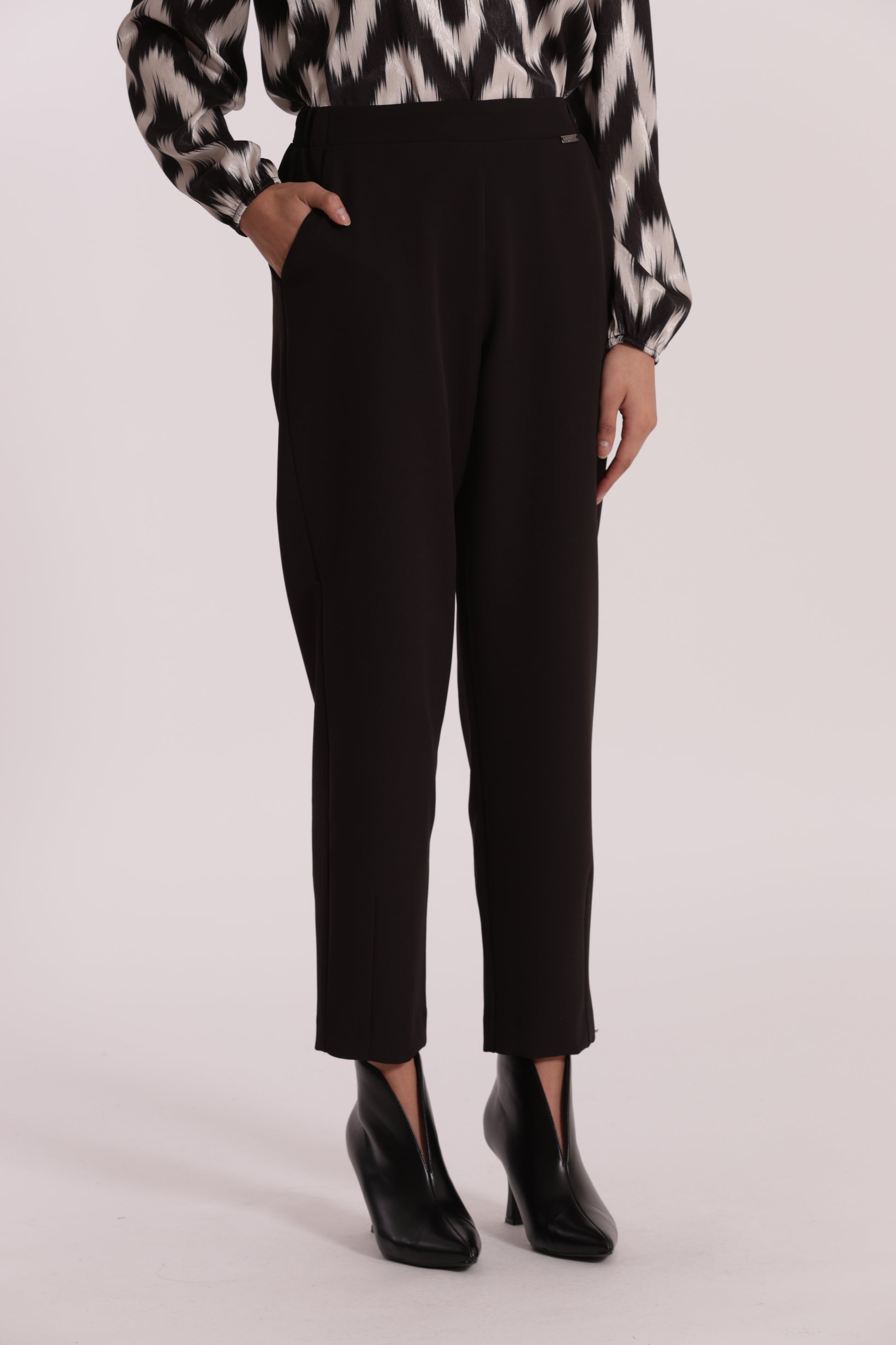 PANTALONE PALLONCINO IN TESSUTO TECNICO