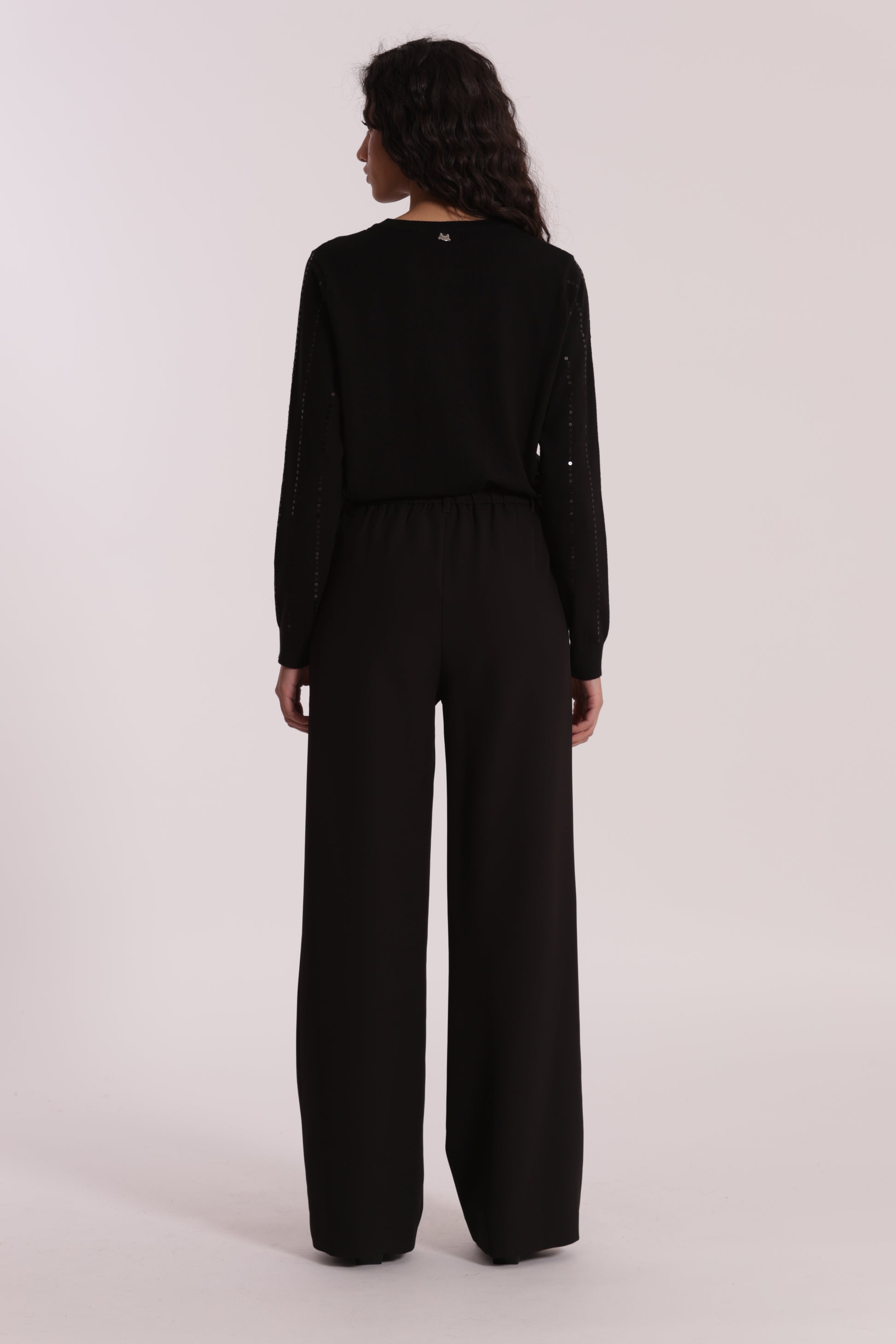 PANTALONE PALAZZO CON ELASTICO DIETRO IN TESSUTO TECNICO