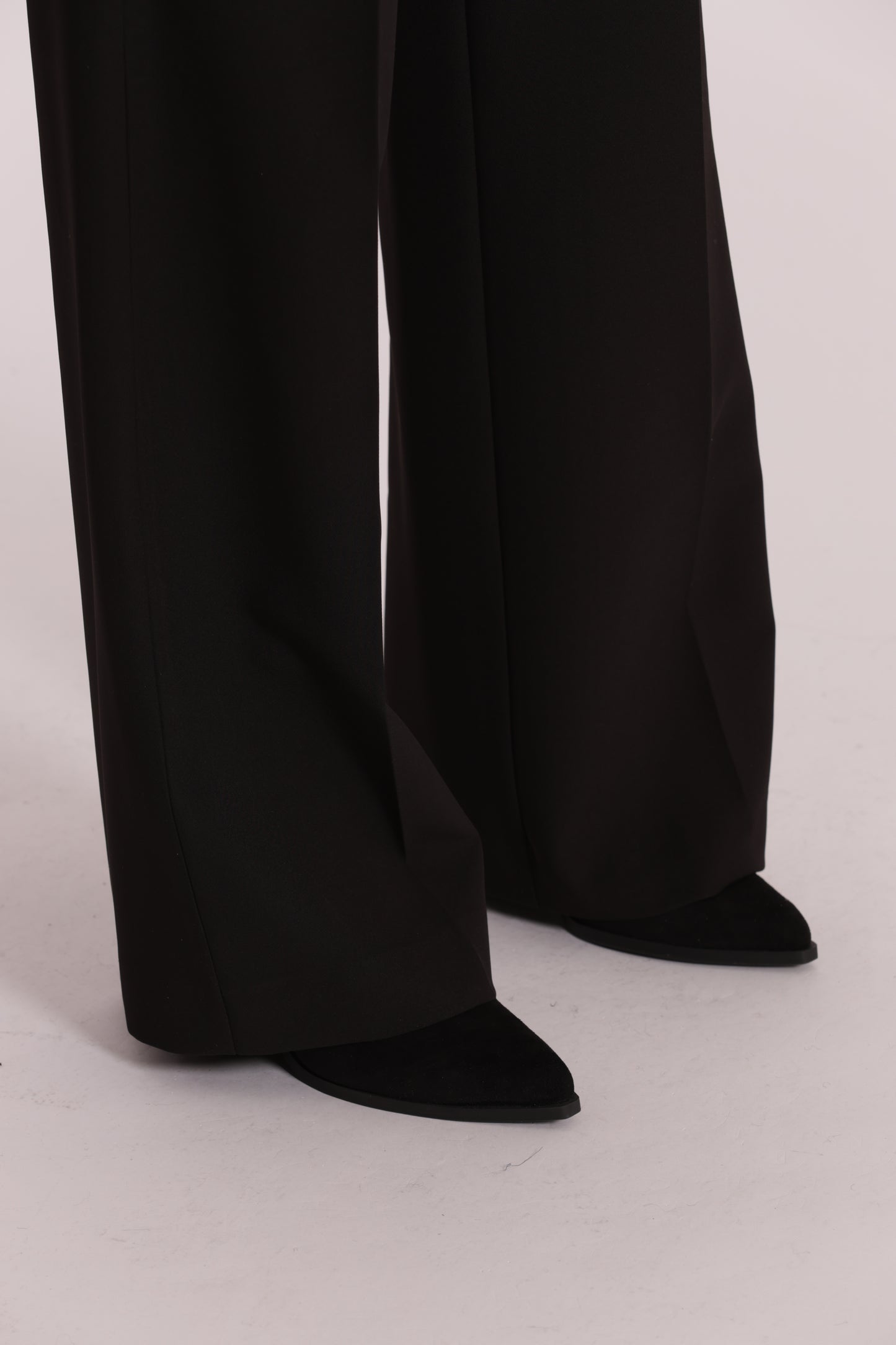 PANTALONE PALAZZO CON ELASTICO DIETRO IN TESSUTO TECNICO