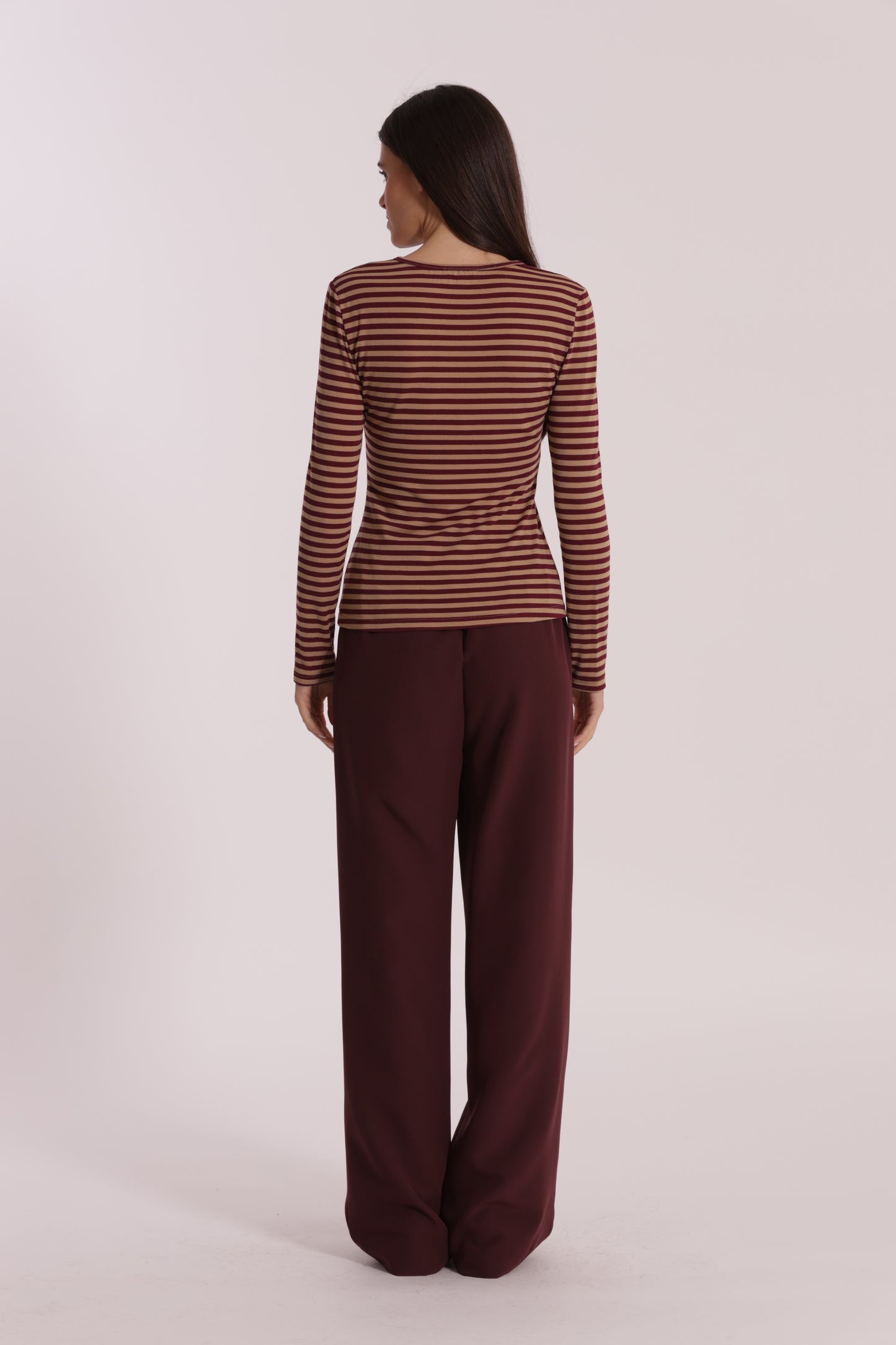 PANTALONE PALAZZO CON ELASTICO DIETRO IN TESSUTO TECNICO