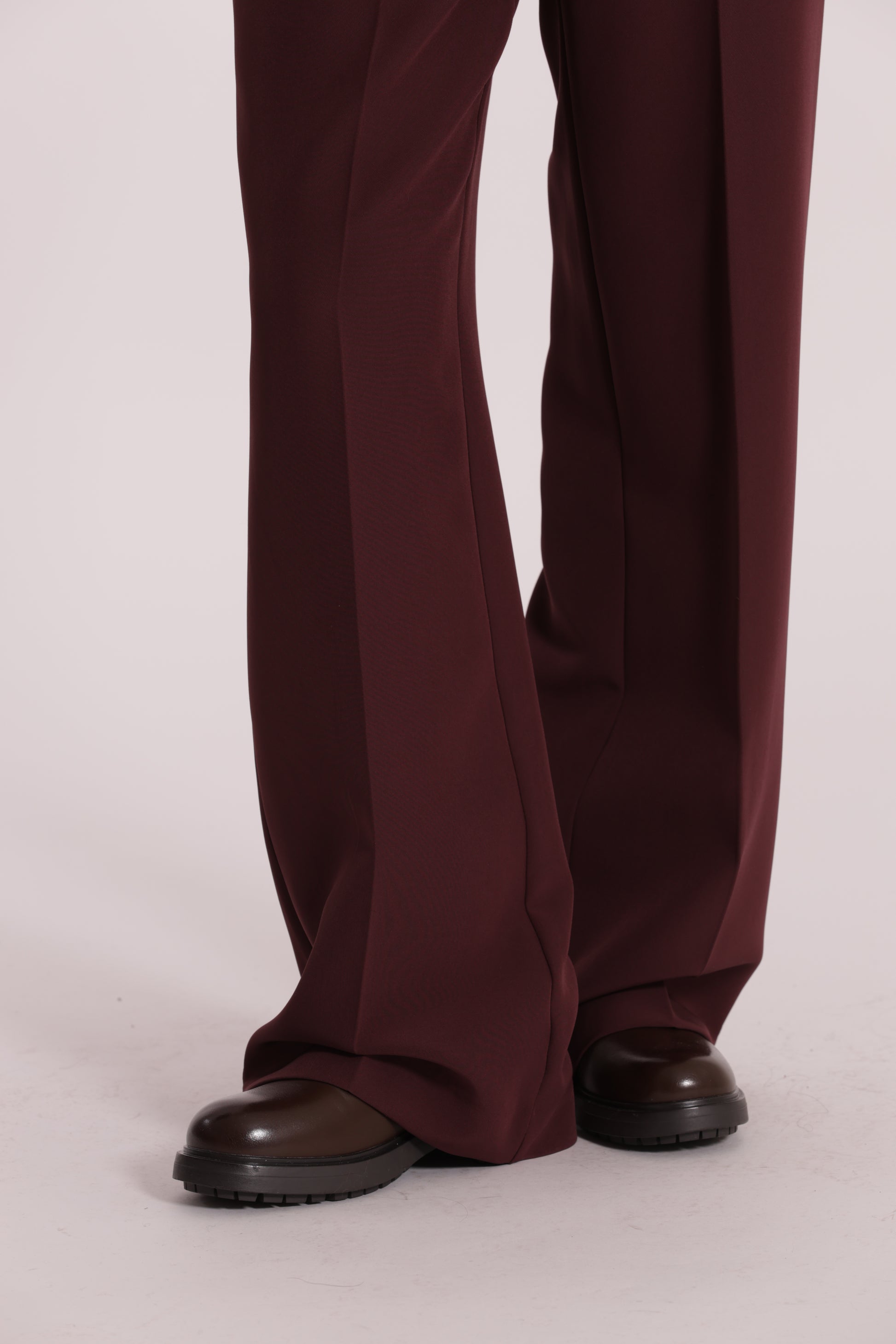 PANTALONE PALAZZO CON ELASTICO DIETRO IN TESSUTO TECNICO