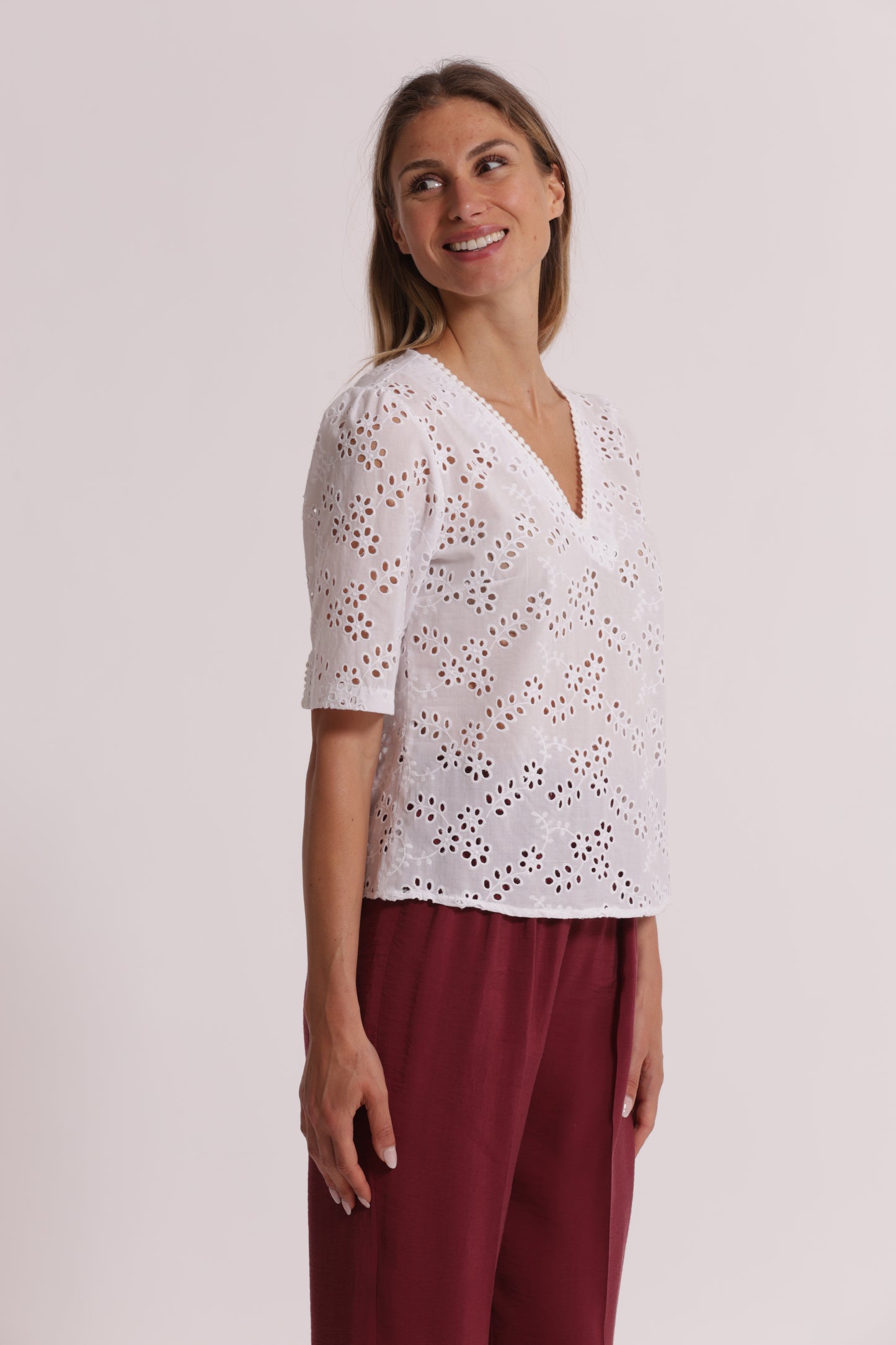 BLUSA SCOLLO A V IN SANGALLO