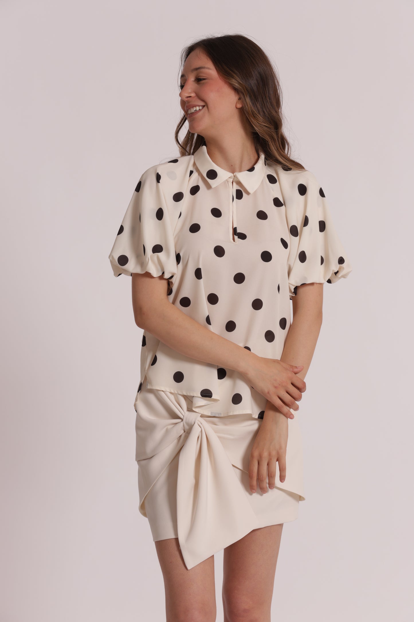 BLUSA CON MANICHE A PALLONCINO FANTASIA POIS