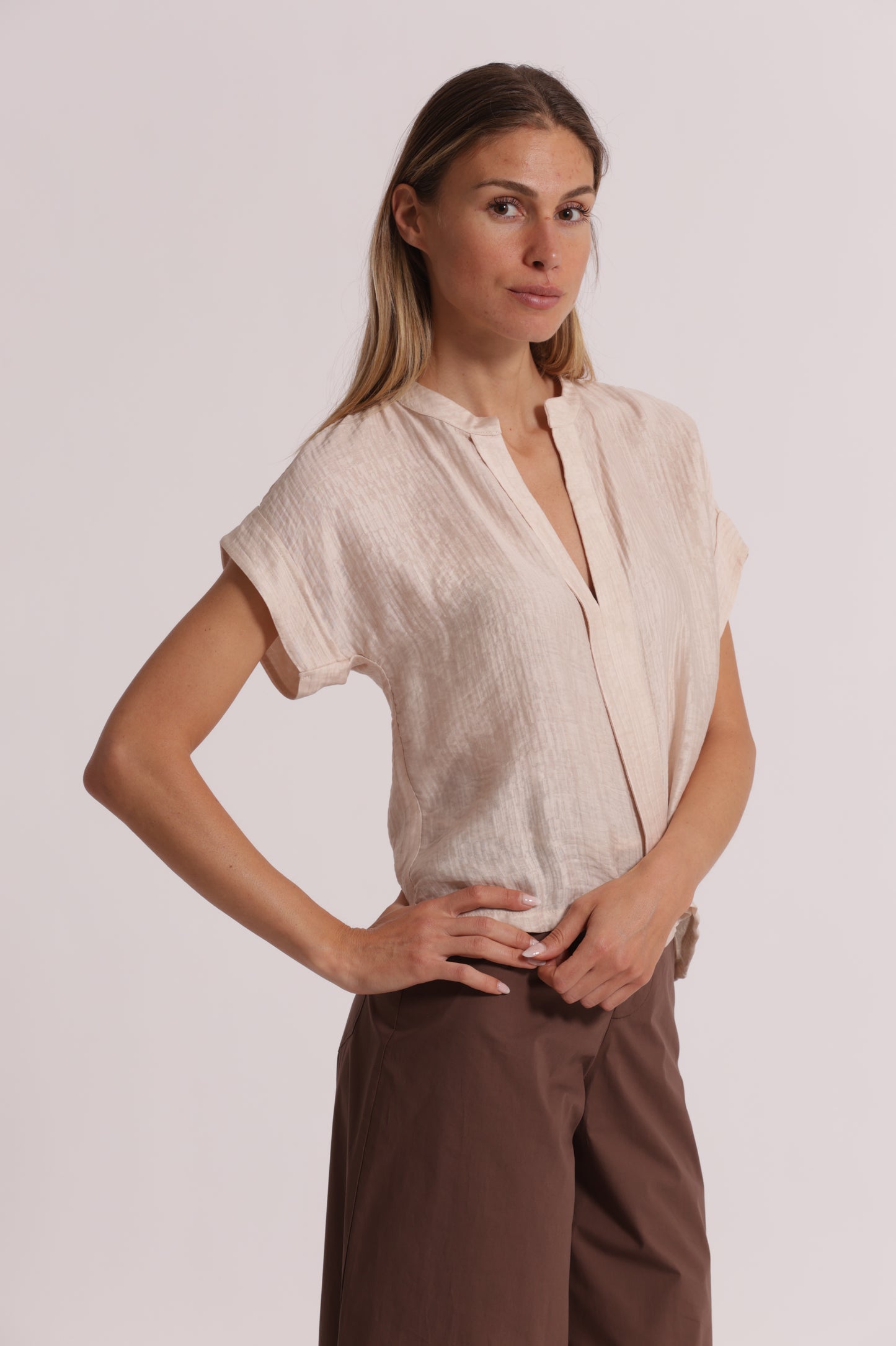 BLUSA CON COLLO ALLA COREANA IN CREPONNE