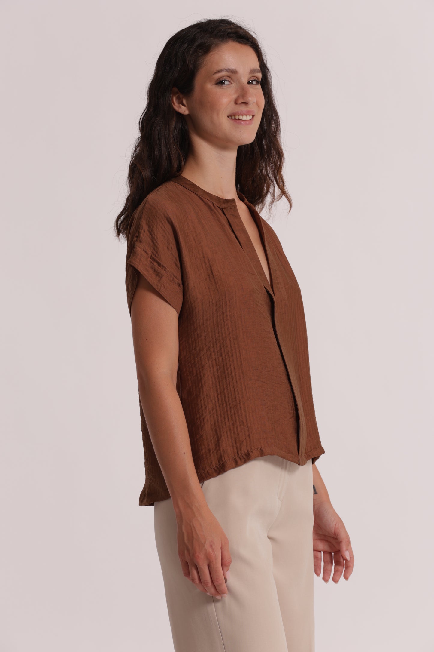 BLUSA CON COLLO ALLA COREANA IN CREPONNE
