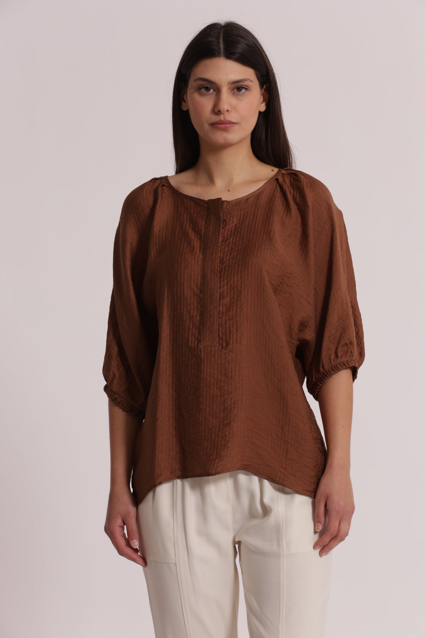 BLUSA OVER IN CREPONNE SCOLLO TONDO E MANICHE 3/4