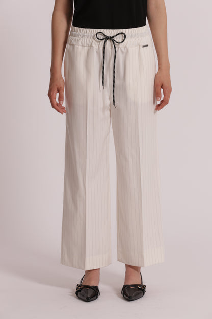 PANTALONE CROPPED CON ELASTICO IN VITA GESSATO
