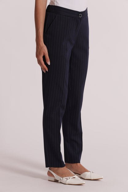 PANTALONE SIGARETTA CON ELASTICO DIETRO GESSATO