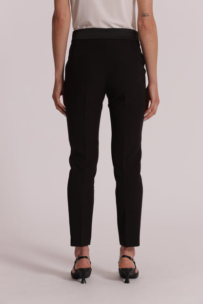 PANTALONI CON DETTAGLI IN SIMIL RASO