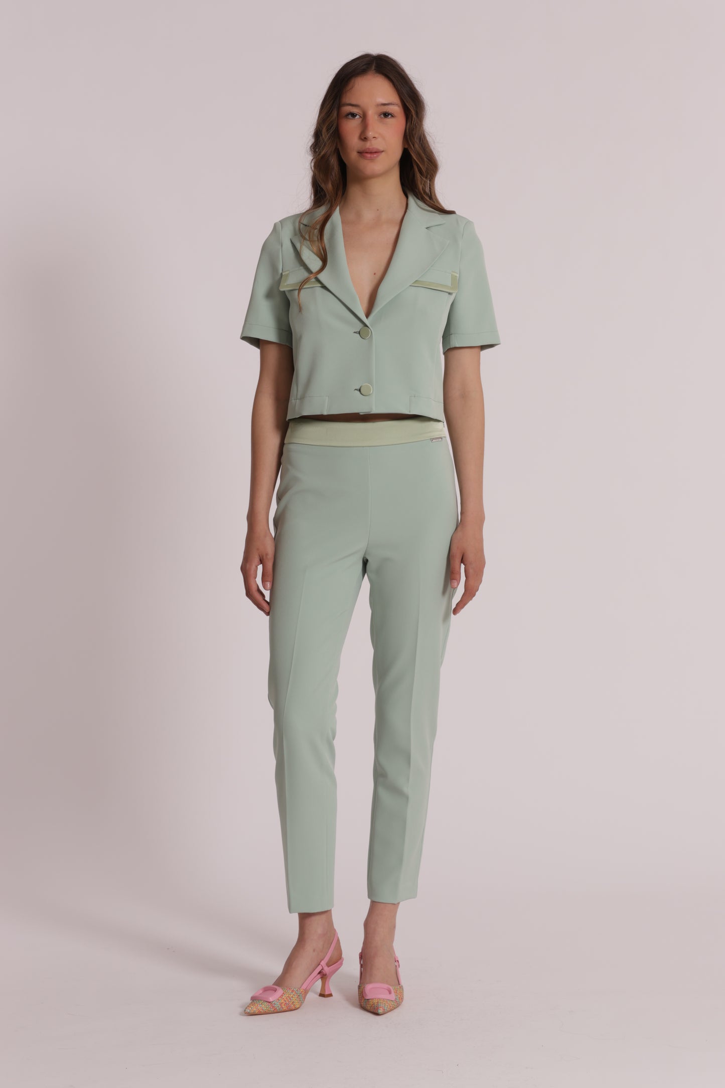 PANTALONI CON DETTAGLI IN SIMIL RASO