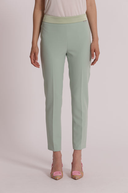 PANTALONI CON DETTAGLI IN SIMIL RASO