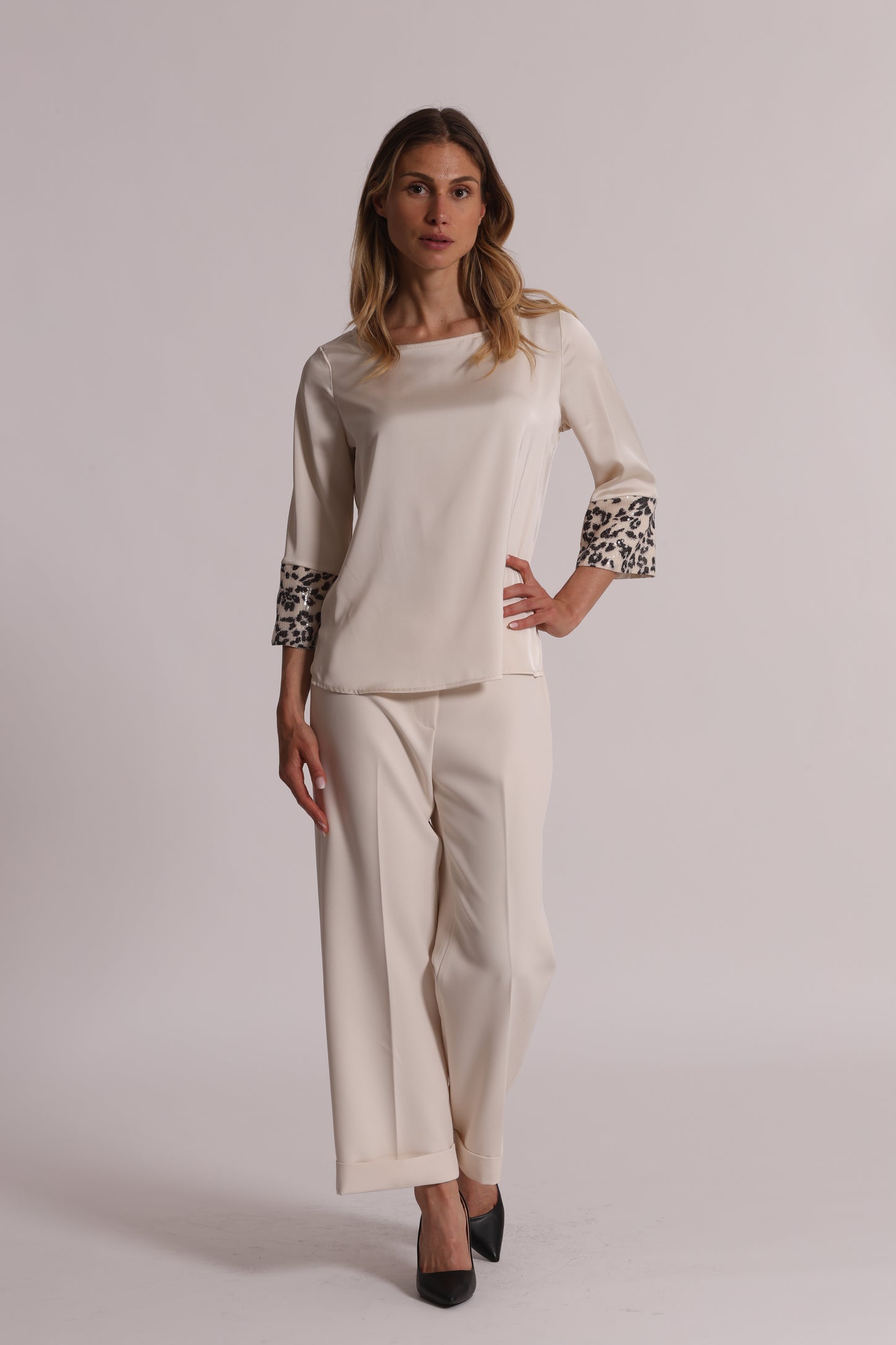 PANTALONI CON RISVOLTO