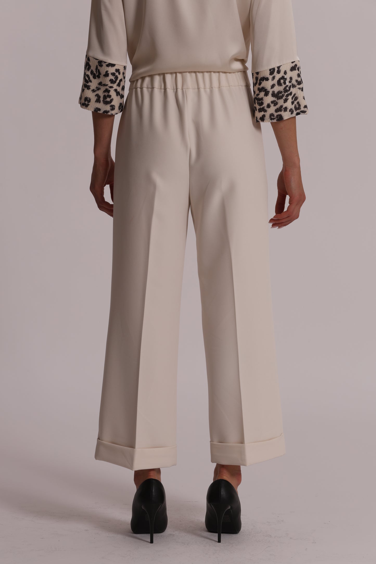 PANTALONI CON RISVOLTO