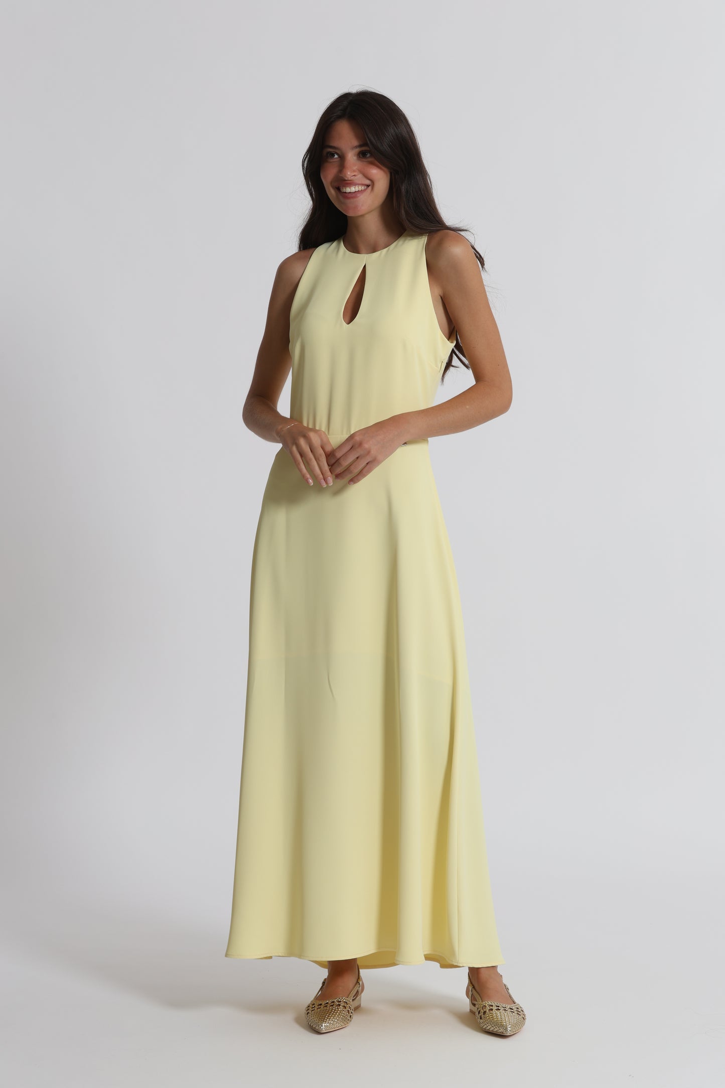 ABITO MIDI CON SCOLLO A GOCCIA
