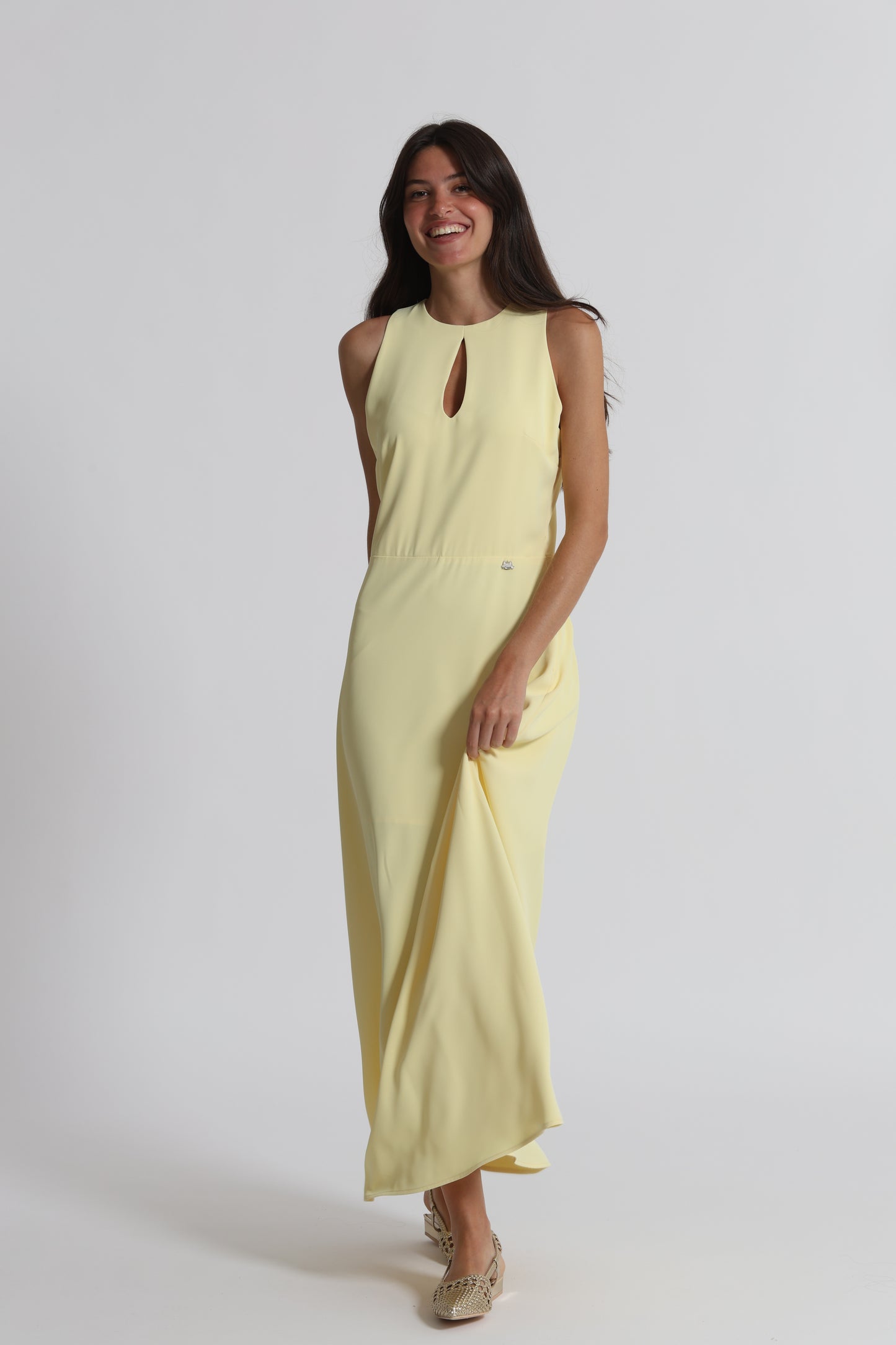 ABITO MIDI CON SCOLLO A GOCCIA