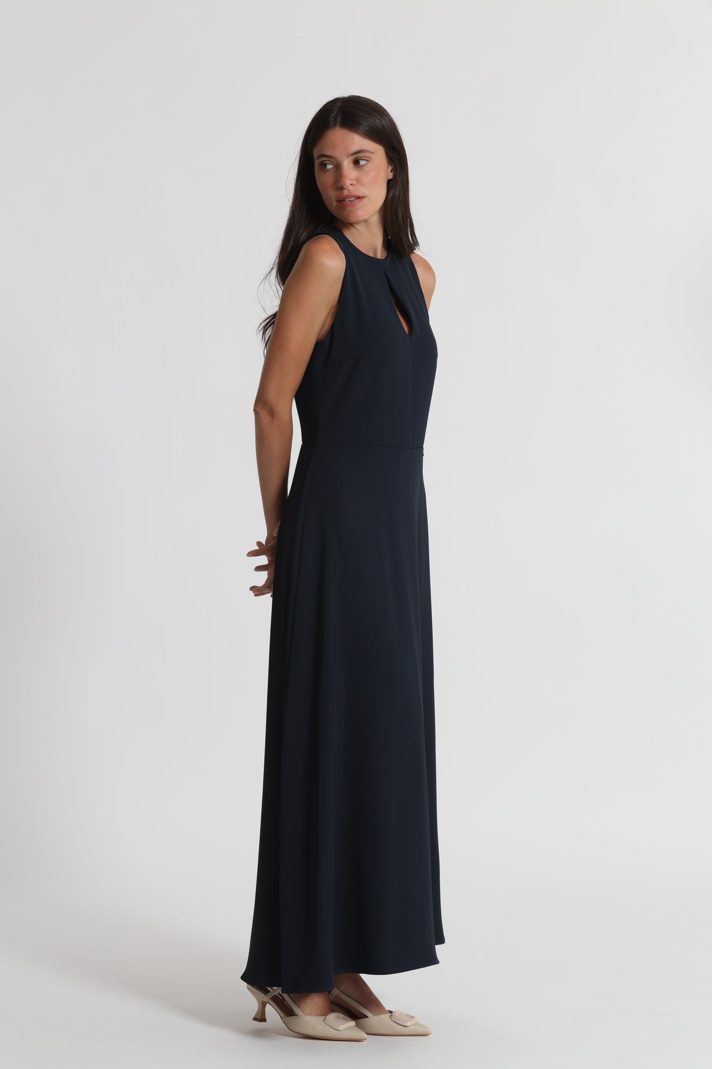ABITO MIDI CON SCOLLO A GOCCIA