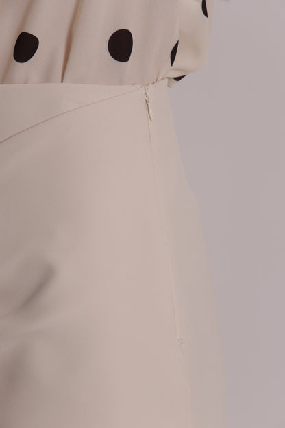 GONNA CORTA CON FIOCCO FRONTALE