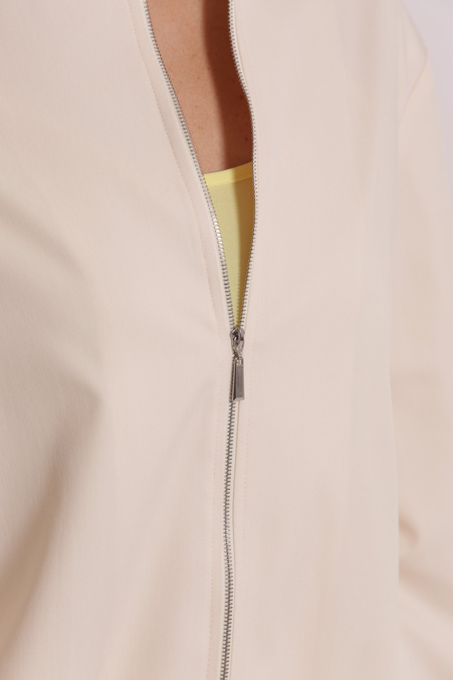 GIACCA CON ZIP IN MANOFREDDA