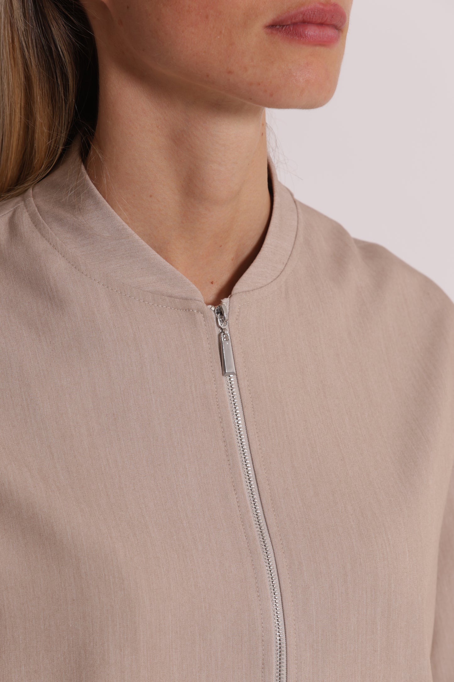 GIACCA CON ZIP IN MANOFREDDA