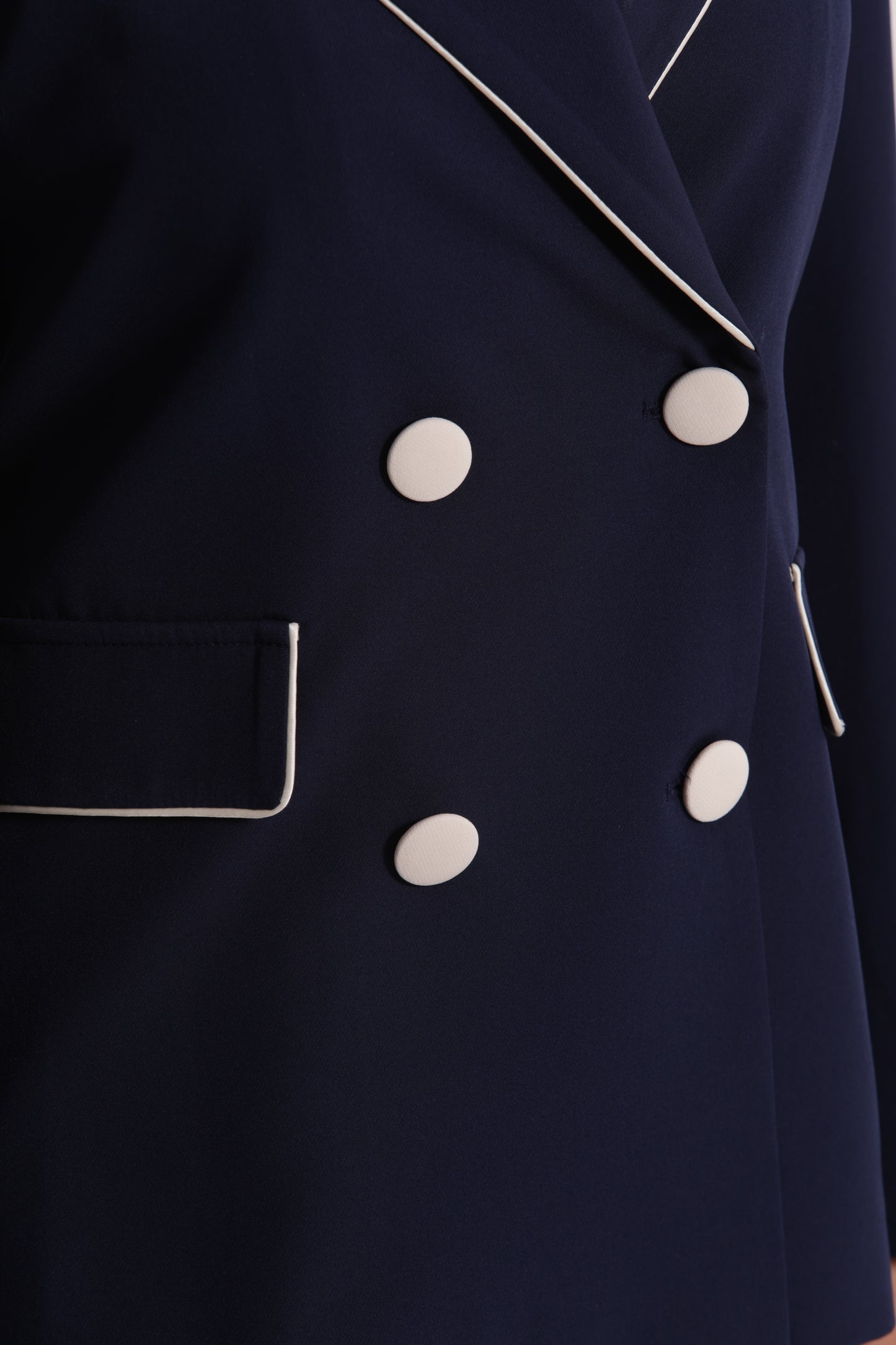 GIACCA CON BORDI A CONTRASTO