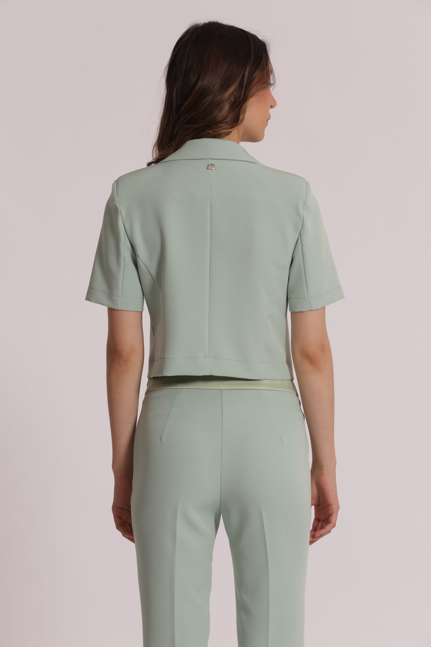 GIACCA MANICHE CORTE IN TESSUTO TECNICO