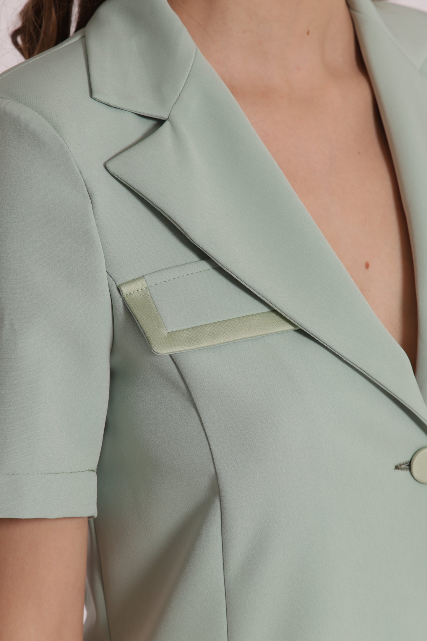 GIACCA MANICHE CORTE IN TESSUTO TECNICO