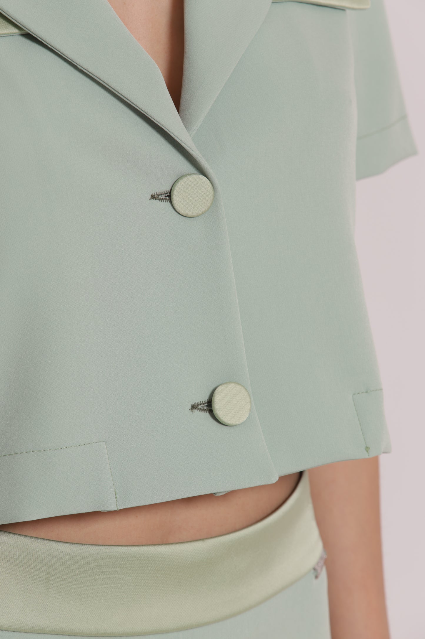 GIACCA MANICHE CORTE IN TESSUTO TECNICO