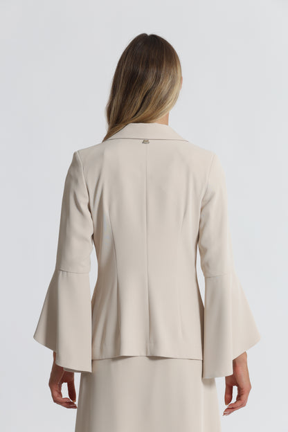 GIACCA CON MANICHE A TULIPANO